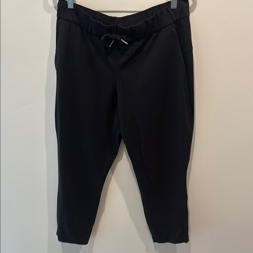 Lululemon Athletica Black Cropped Ankle Pants Relaxed Fit
